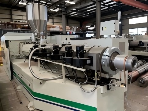 Indoor Flooring Extrusion Machine