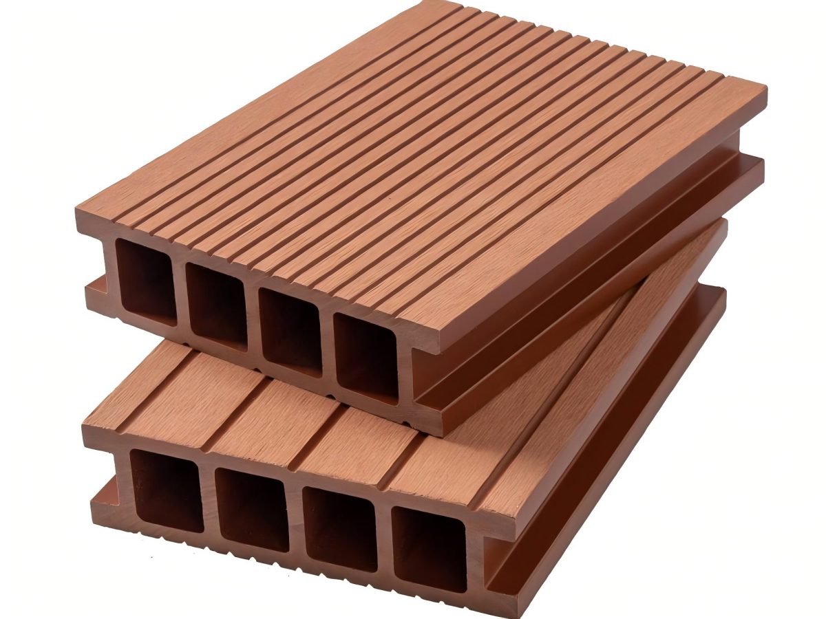 Ligne d'extrusion de profilés WPC en une étape