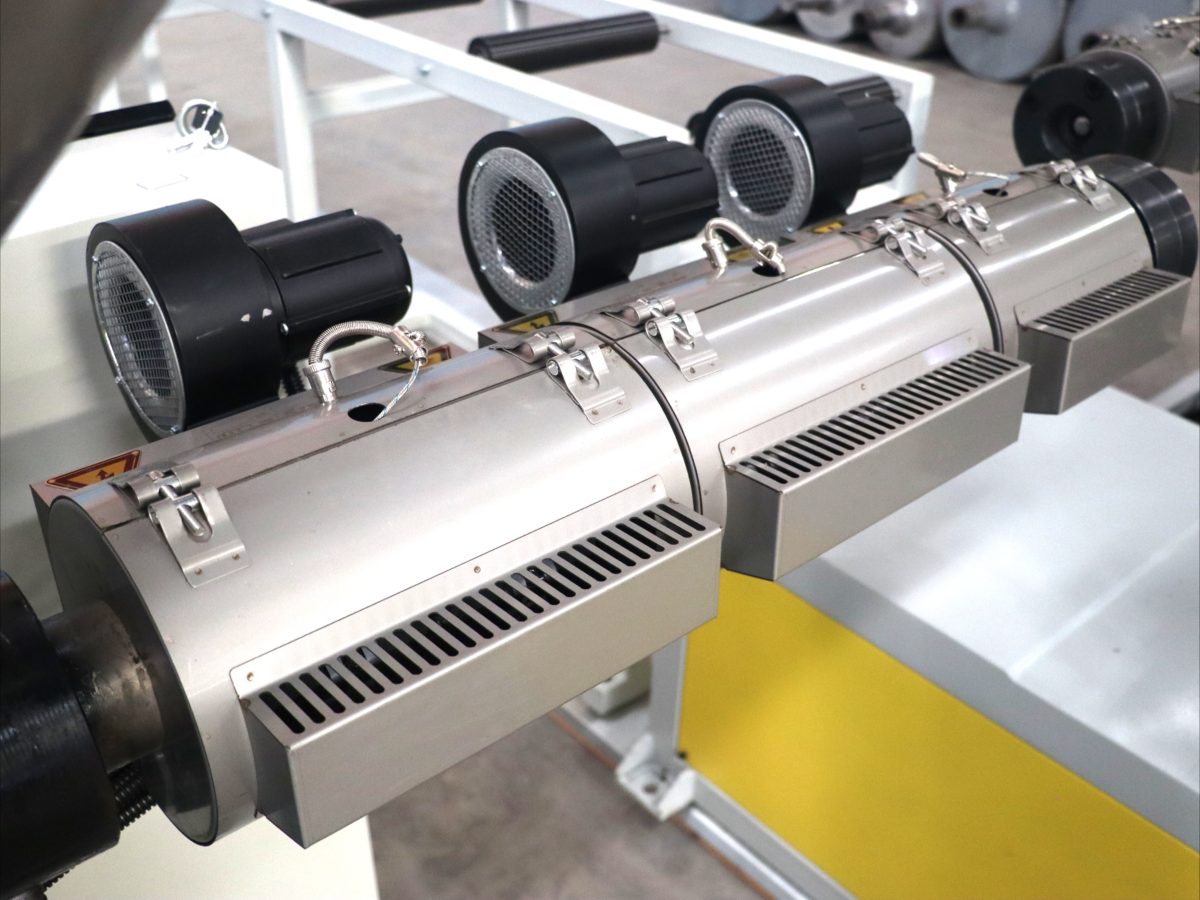 Ligne de coextrusion de profilés PVC-aluminium