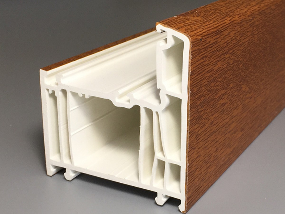 Ligne de production de cadres de fenêtres et de portes en PVC